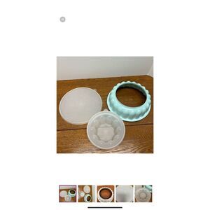 Vintage Tupperware jello mold mint green